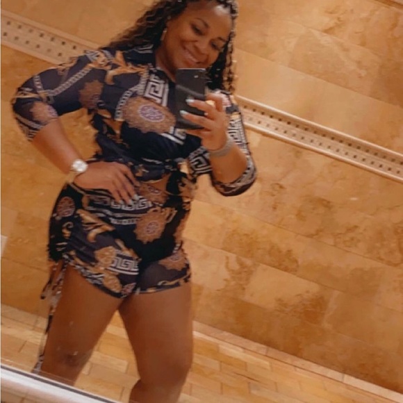 Cute and comfy sheer set - Picture 3 of 3